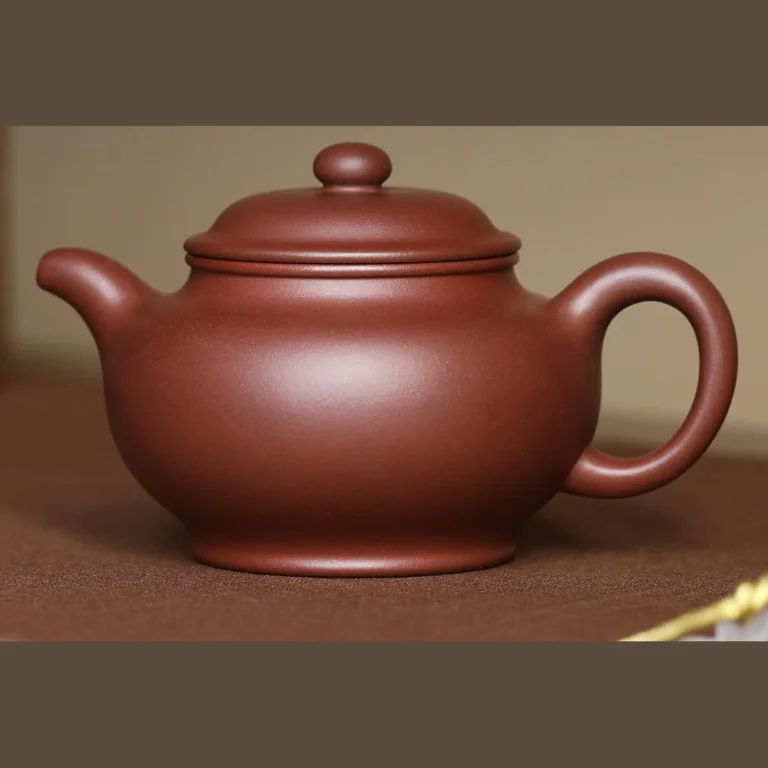 Front view of the handmade Dicaoqing Duozhi Yixing teapot