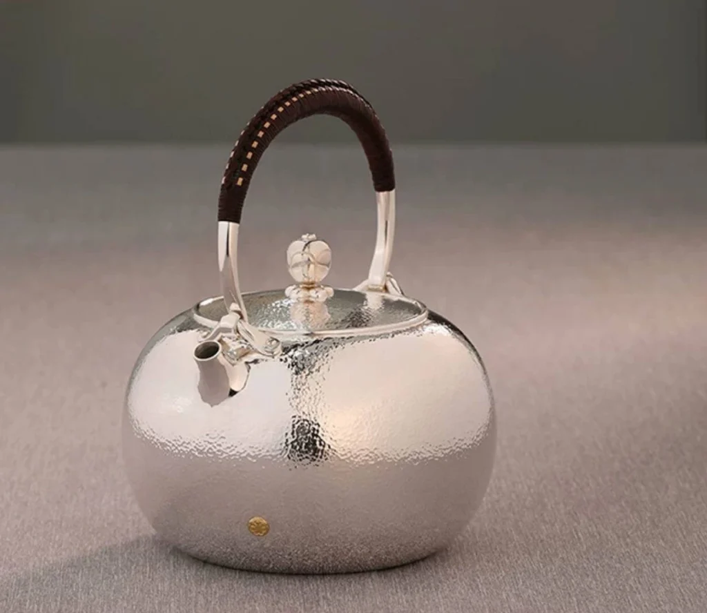 Fine-Hammered Handmade 9999 Silver Kettle — 1000mL — Overhead view