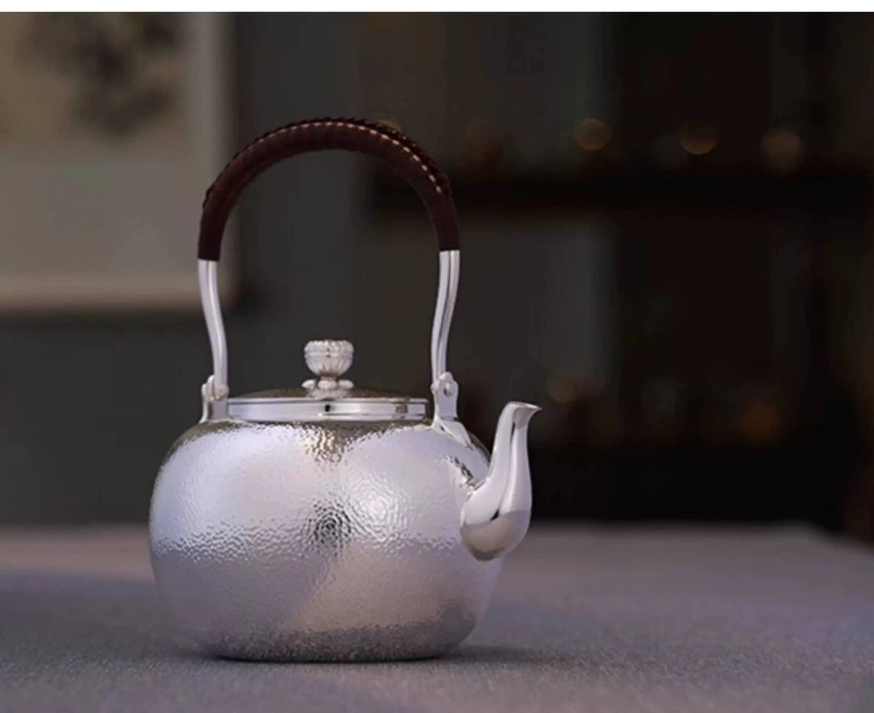 Handmade 9999 Silver Kettle — 900mL — Reverse view