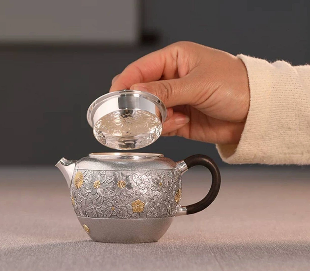 Millefleurs Handmade 9999 Silver Teapot — 200mL — Lid removed and interior