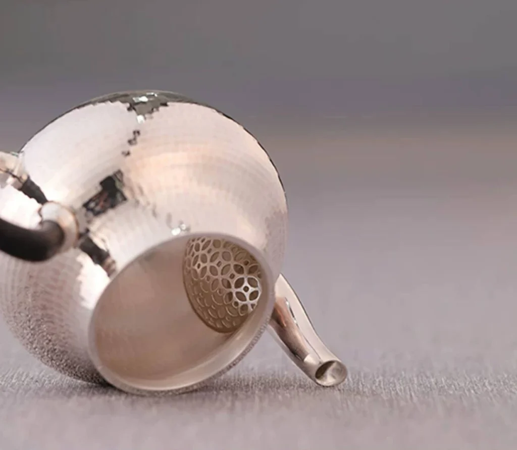 Si Ting Handmade 9999 Silver Teapot — 150mL — Interior detail
