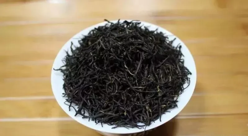 Dry loose leaf tea