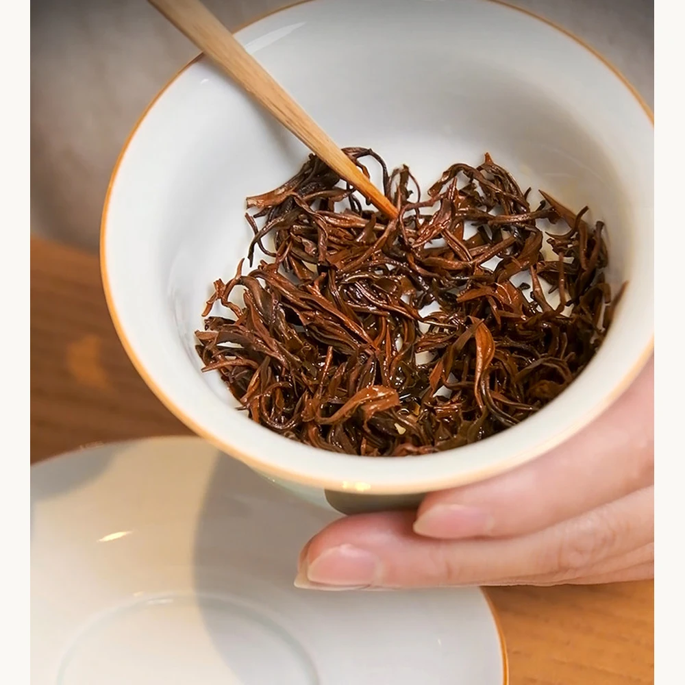 Tianzhihong Xiangluo Grade 1 Red Tin — Infused tea leaves