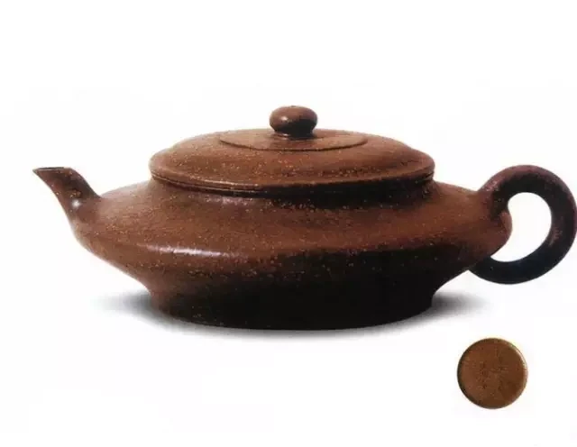 Sehr flacher Xubian teekanne mit breitem Unterkörper und kompakter Bauweise bügelhenkel
