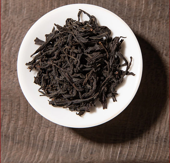 Zheng Shan Tang Traditional Lapsang Souchong, 80g Gift Box — Dry leaves