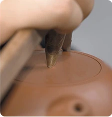 Cutting the lid opening